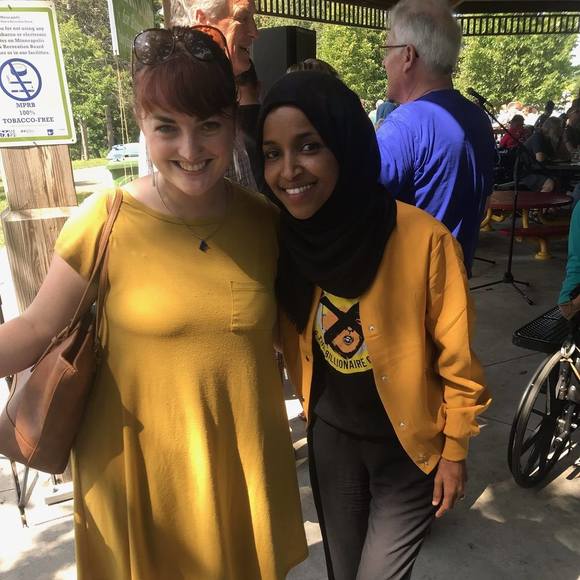 Meet your Posher, Laura - Picture 1 of 1